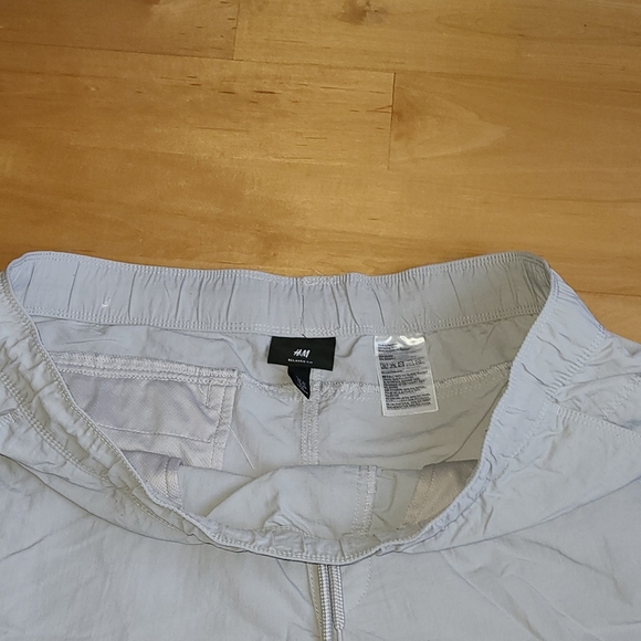 H&M light grey short - Picture 3 of 4